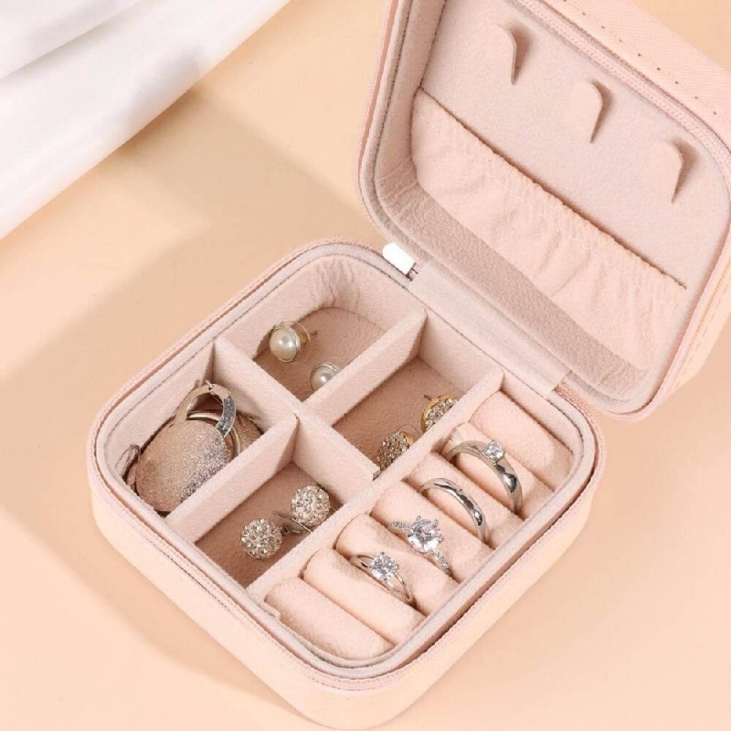 마켓Q,반지케이스 여행용 휴대용 악세사리보관함 주얼리함,여행용 휴대용 주얼리함 반지케이스 악세사리보관함,,40544,자개보석함,나전칠기보석함,보석상자,악세서리보관함,주얼리박스,귀걸이보관함,원목보석함,미니자개함,메달케이스,미니악세사리보관함,생활/건강 > 생활잡화