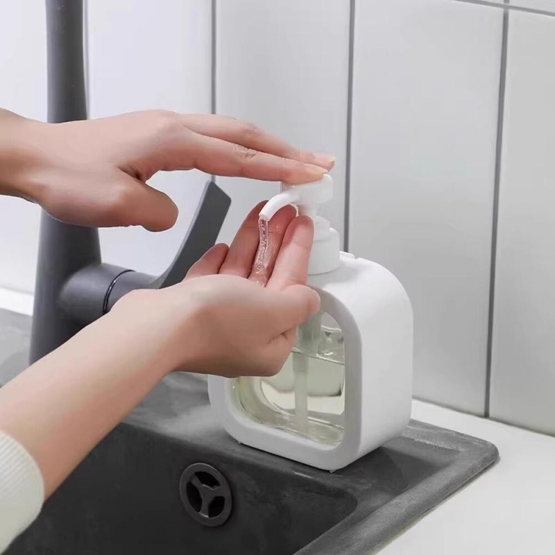 마켓Q,물비누통 500ml 주방세제디스펜서 헬스장 샴푸통,물비누통 헬스장 샴푸통 주방세제디스펜서 500ml,,40840,캠핑세제통,세제공병,핸드워시디스펜서,젤타입디스펜서,휴대용공병,샴푸걸이,세제소분용기,펌핑용기,세탁세제디스펜서,여행용디스펜서,생활/건강 > 생활잡화
